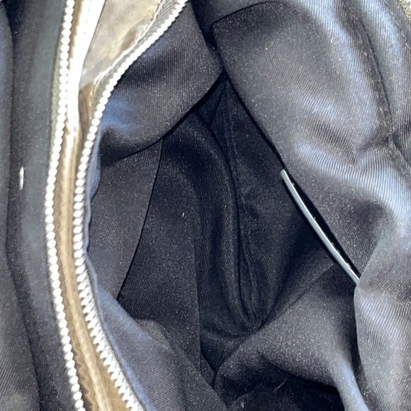 Zara two-way tote bag, with multiple zippers and detachable shoulder strap, EUC. - Picture 8 of 16